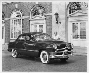 1950 Ford V8 Custom Four Door Press Photo 0574