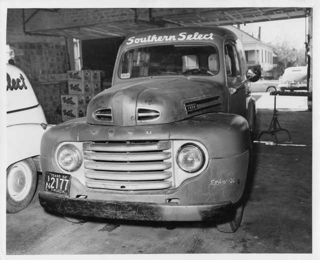 1948 Ford F1 Pickup Truck Press Photo 0594 - Southern Select Beer
