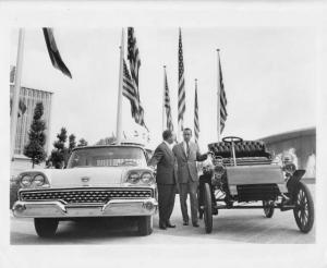 1903 and 1959 Ford Cars at Worlds Fair in Belgium Press Photo and Release 0595