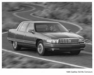 1995 Cadillac DeVille Concours Press Photo 0288