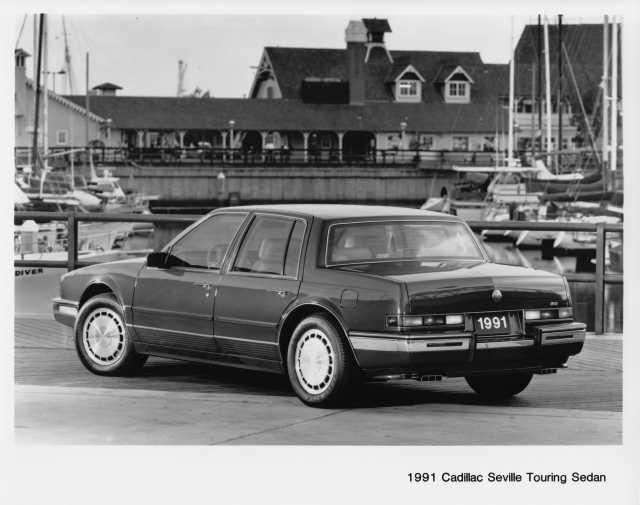 1991 Cadillac Seville Touring Sedan Press Photo 0305