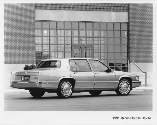 1991 Cadillac Sedan DeVille Press Photo 0313