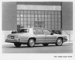 1991 Cadillac Sedan DeVille Press Photo 0313