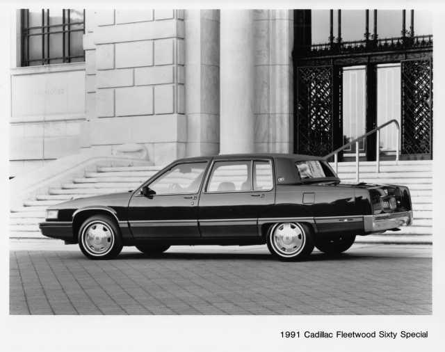 1991 Cadillac Fleetwood Sixty Special Press Photo 0317