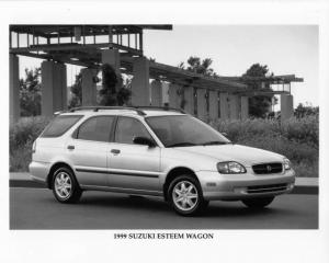 1999 Suzuki Esteem Wagon Press Photo 0024