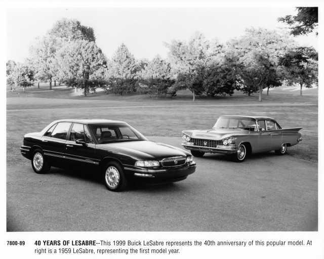 1999 Buick LeSabre and 1959 LeSabre Press Photo 0262 - 40 Years of LeSabre