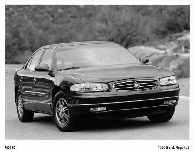 1999 Buick Regal LS Press Photo 0264