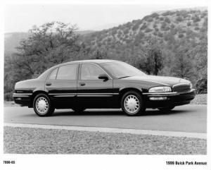 1999 Buick Park Avenue Press Photo 0274