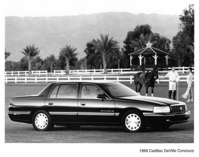 1999 Cadillac DeVille Concours Press Photo 0366