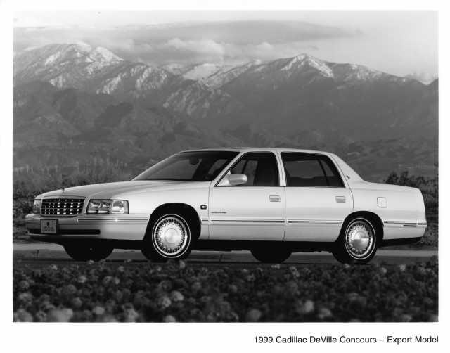 1999 Cadillac DeVille Concours Press Photo 0376 - Export Model