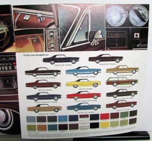 1971 Chrysler Newport 300 New Yorker Town & Country Imperial Sales Brochure