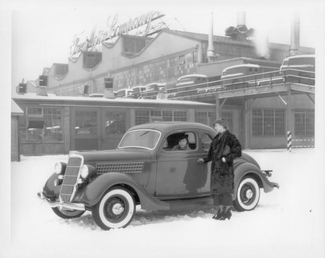 1935 Ford 5 Window Coupe Press Photo 0617