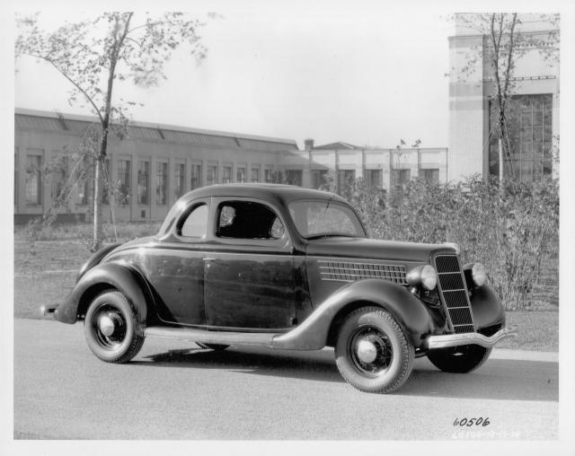 1935 Ford 5 Window Coupe Press Photo 0627