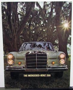1966 Mercedes-Benz 250 Sales Brochure
