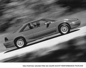 1994 Pontiac Grand Prix SE Coupe with GTP Performance Package Press Photo 0134