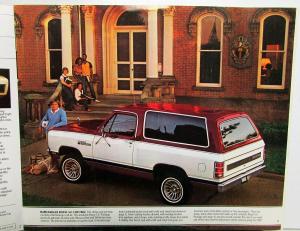 1982 Dodge Ramcharger Royal SE AD150 AW150 Interior Exterior Color Sale Brochure