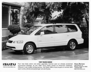 1997 Isuzu Oasis Press Photo 0020