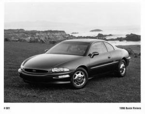 1996 Buick Riviera Press Photo 0286