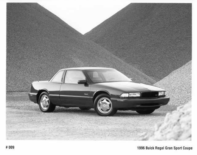 1996 Buick Regal Gran Sport Coupe Press Photo 0295