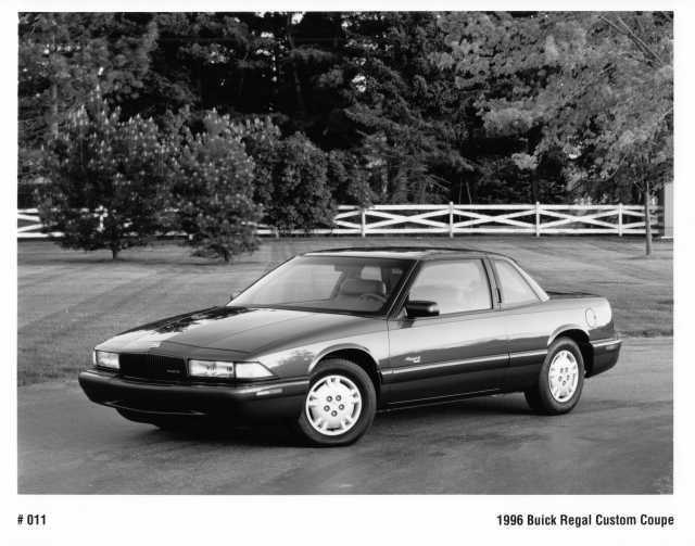 1996 Buick Regal Custom Coupe Press Photo 0297