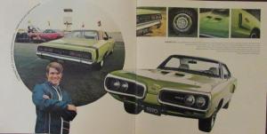 1970 Dodge Original Oversized Sales Brochure Coronet 500 Super Bee RT Wagons