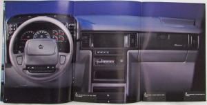 1991 Chrysler Voyager Sales Brochure - Dutch Text