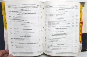1985 Chevrolet Truck Dealer Data Book Medium Duty Series 40 Thru 70 & EZ Specs