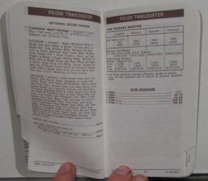 1977 Plymouth Salesmen Pocket Price Data Book Multi-Purpose Voyager Trailduster
