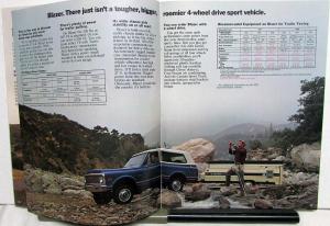 1972 Chevrolet Camper RV Motor Home Truck Dealer Sales Brochure Original