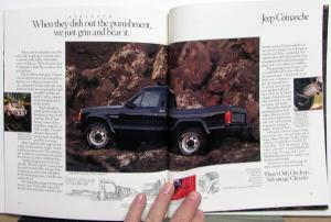 1991 Jeep Book Sales Brochure Wrangler Cherokee Grand Wagoneer Comanche Pickup