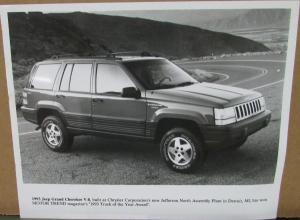 1993 Jeep Grand Cherokee V8 Motor Trends Truck of the Year Press Photo Original