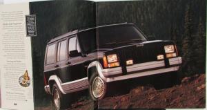 1995 Jeep Book Wrangler Cherokee & Grand Cherokee Color Sales Brochure Cat XL